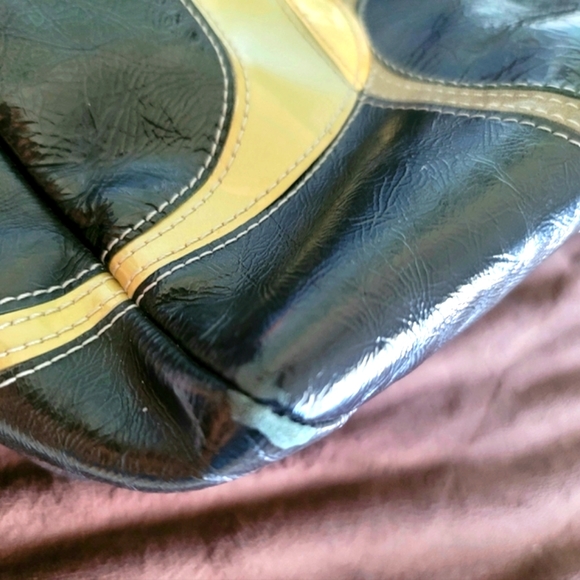 Vintage Coach Women's Patent Leather and Suede Inlaid Purse Bag - Picture 16 of 16
